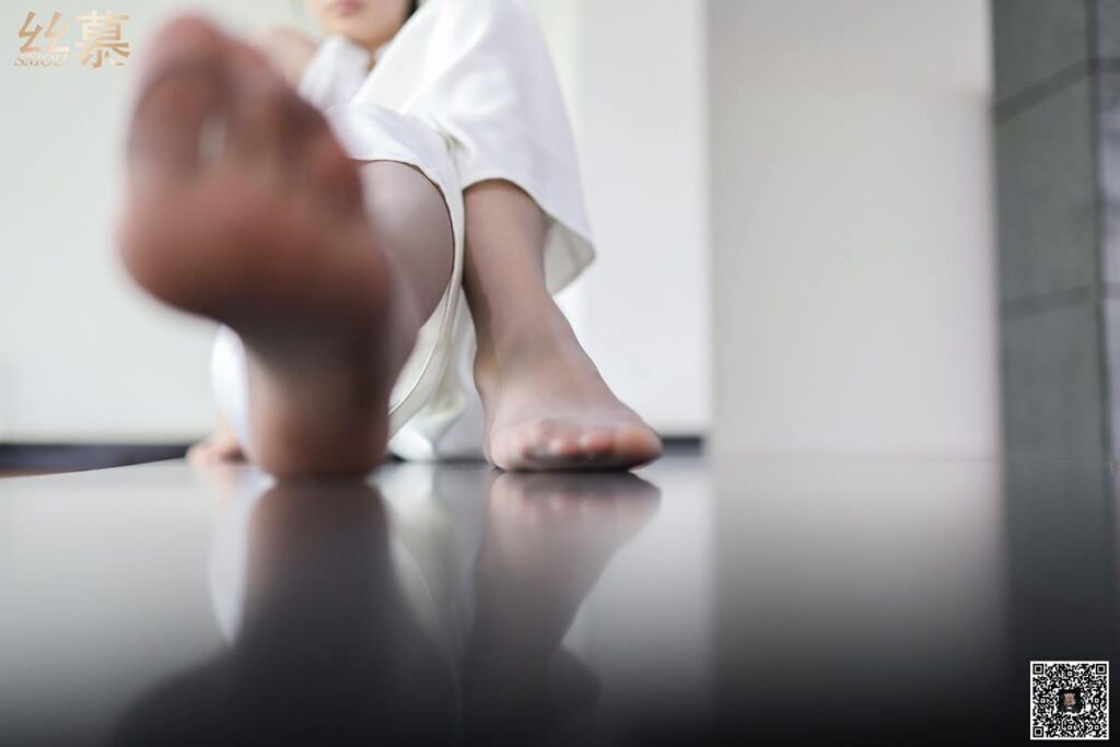 丝慕写真 SM313 天天一元 可儿-蕾丝也能裤里丝 [72P/105MB]插图1