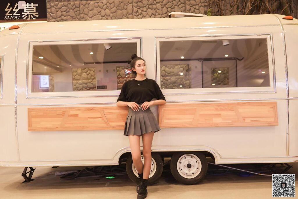 丝慕写真 SM332  天天一元 菲菲《靴控体验》[72P/108MB]插图2