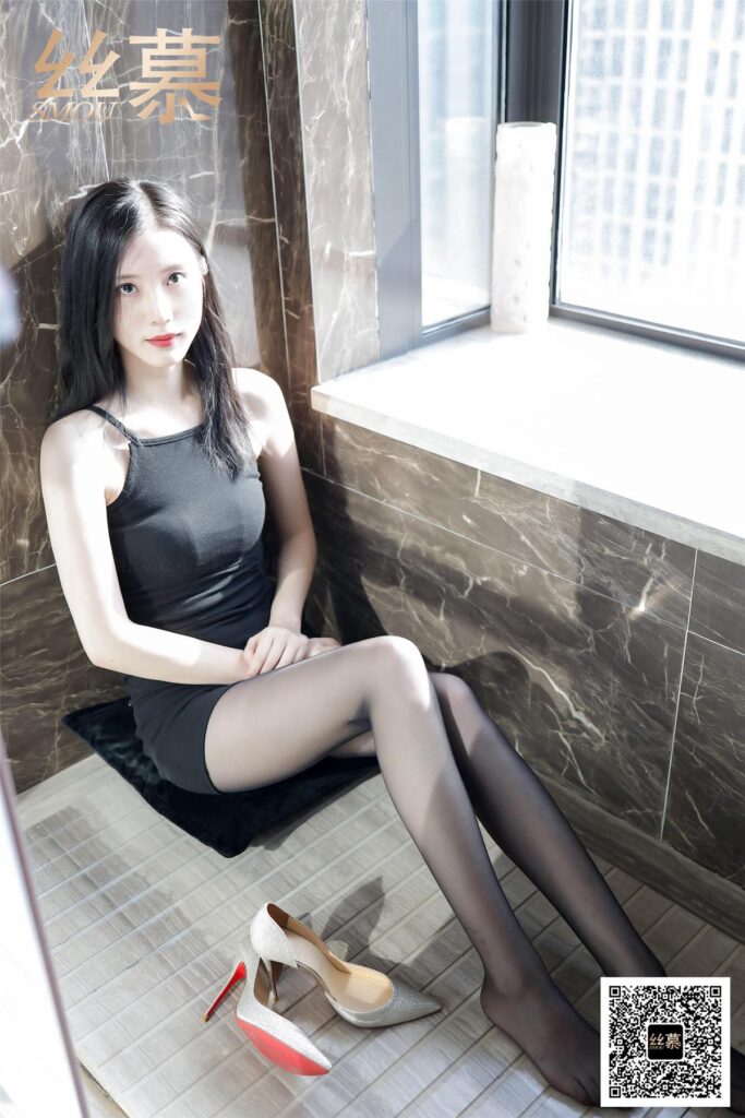 丝慕写真 SM365 天天一元 紫宁《禁欲黑丝》[76P/95MB]插图3