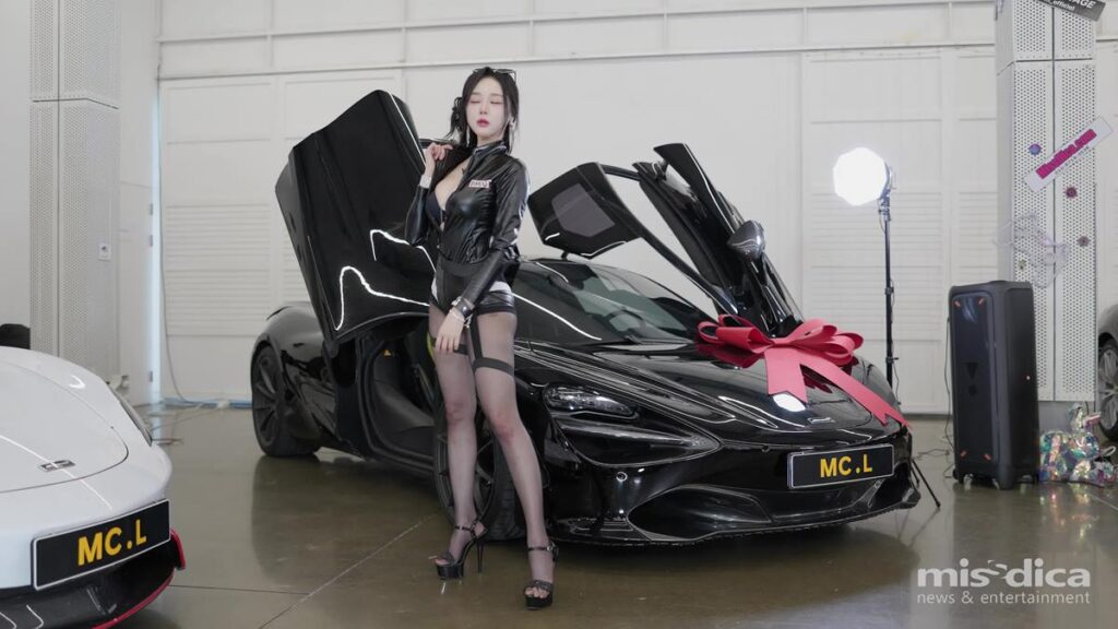 Hari Ban, Black Orchid, Racing Model Summer Festa[4K/1V/227MB]-无料摄影圈