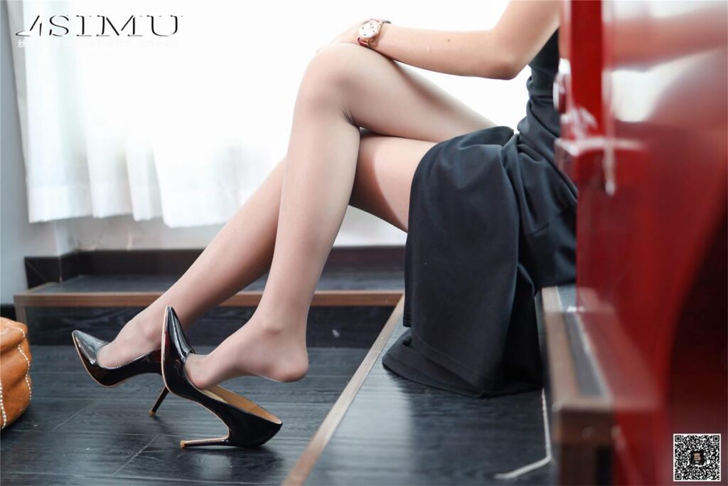 丝慕写真 特写集 TX019 茗茗《漆皮高跟与凉鞋》[72P/216MB]插图2