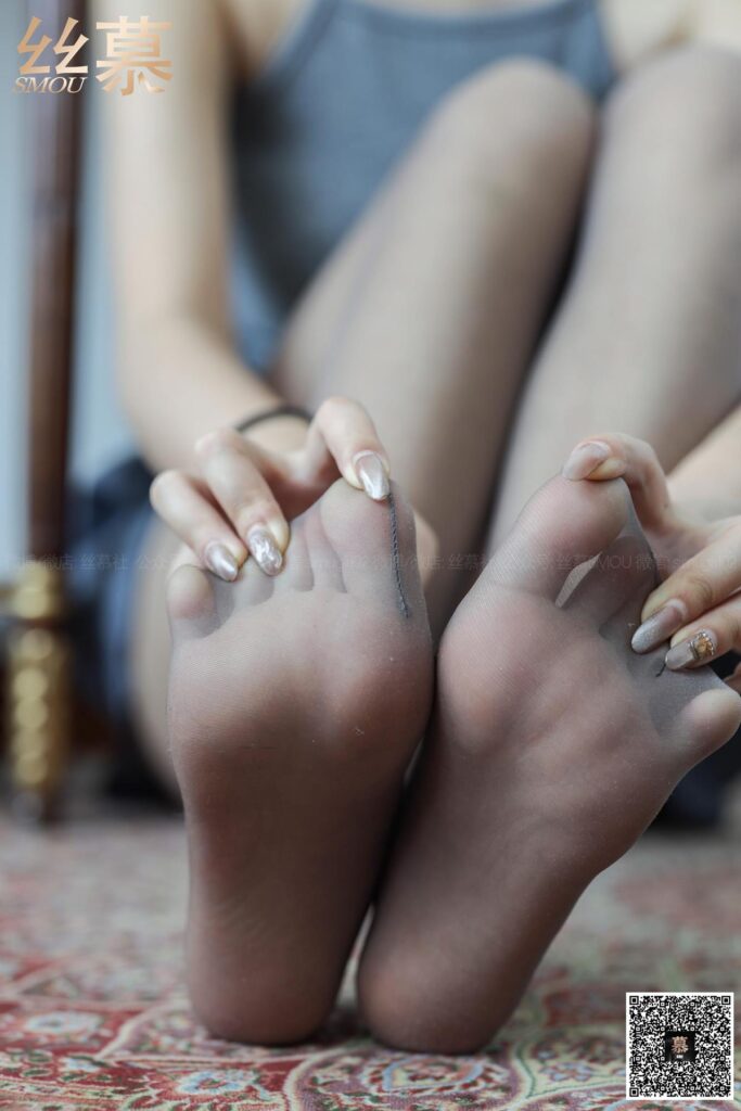 [丝慕GIRL]特写集 TX055 米朵《玩爆灰丝》[78P/1V/294MB]插图1