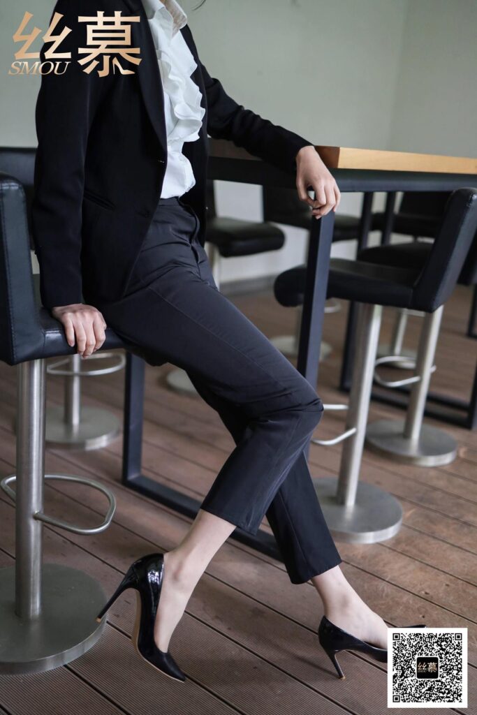 [丝慕GIRL]特写集 TX083 颖儿《OL裤里丝》[88P/1V/190MB]插图2