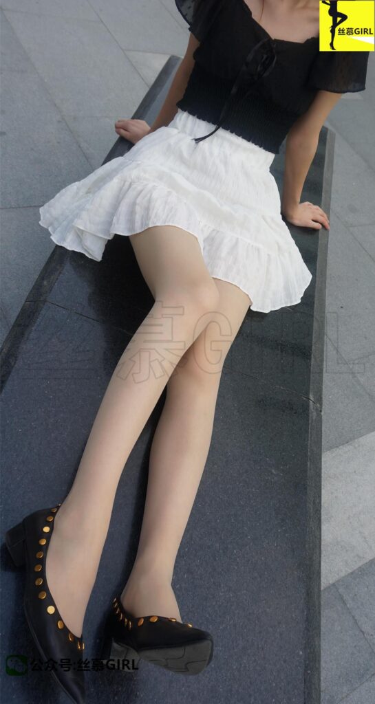 丝慕写真 第002期 模特：秋秋《少女丝心》[73P/26.8MB]插图2