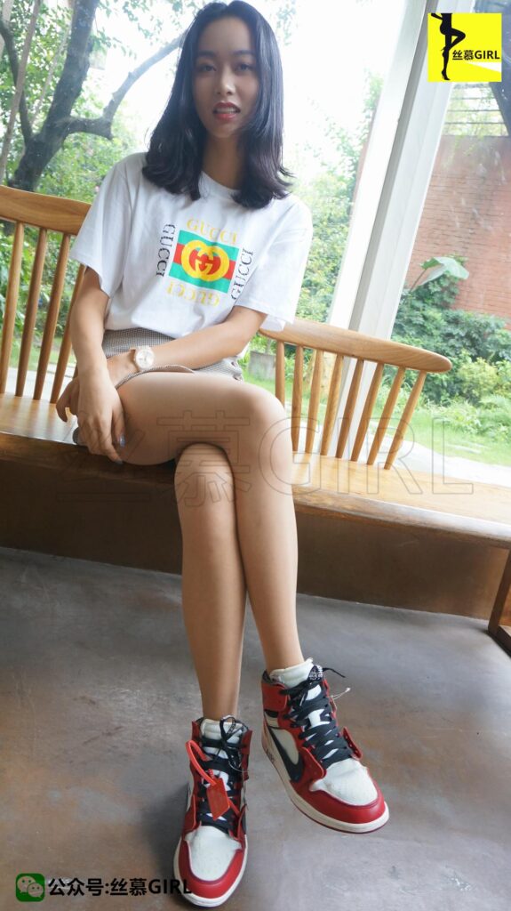 丝慕写真 第003期 模特：三万姐《秋风与长腿的故事》[87P/116MB]插图1