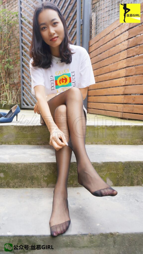 丝慕写真 第003期 模特：三万姐《秋风与长腿的故事》[87P/116MB]插图3