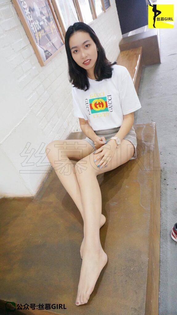 丝慕写真 第003期 模特：三万姐《秋风与长腿的故事》[87P/116MB]插图2