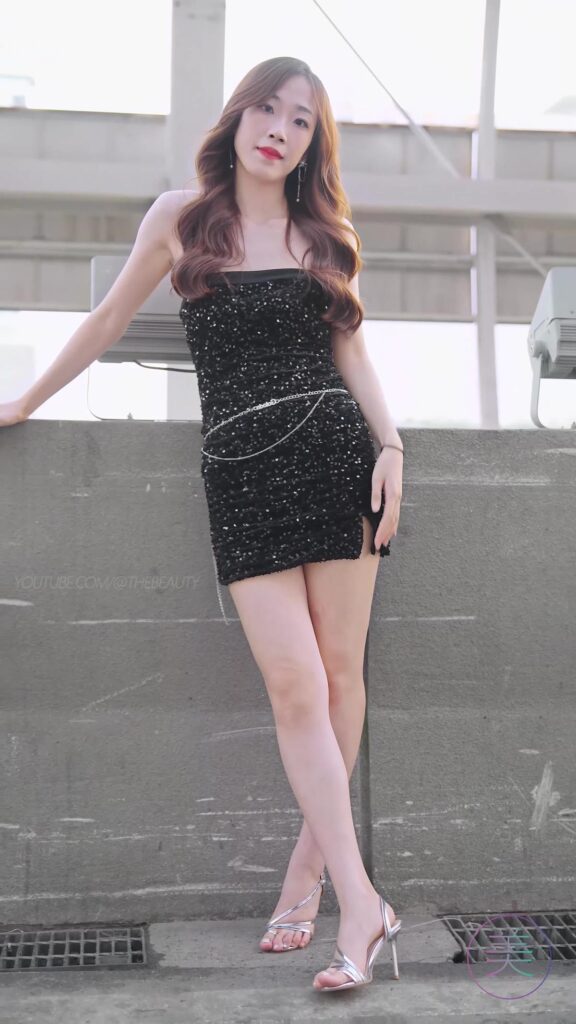 NO.0456 2023 广州车展 Racing Model 车模抖音网红随拍04[1V/330MB]插图2