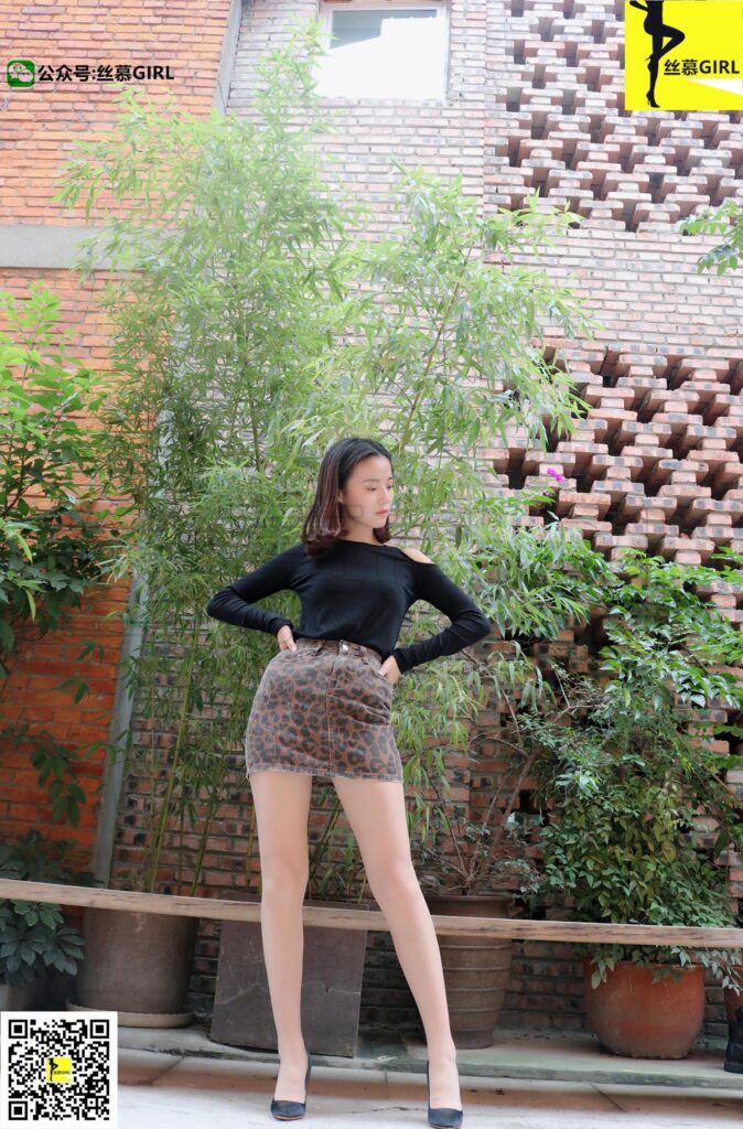 丝慕写真 第011期 模特：四月《元气少女四月》[71P/134MB]插图1