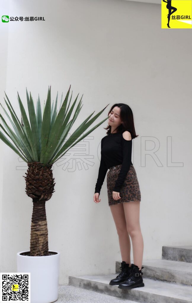 丝慕写真 第011期 模特：四月《元气少女四月》[71P/134MB]插图2