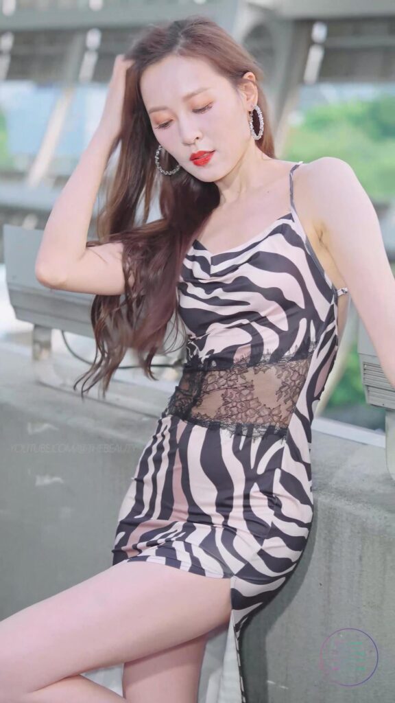 NO.0465 2023 广州车展 Racing Model 车模抖音网红随拍13[1V/338MB]插图1