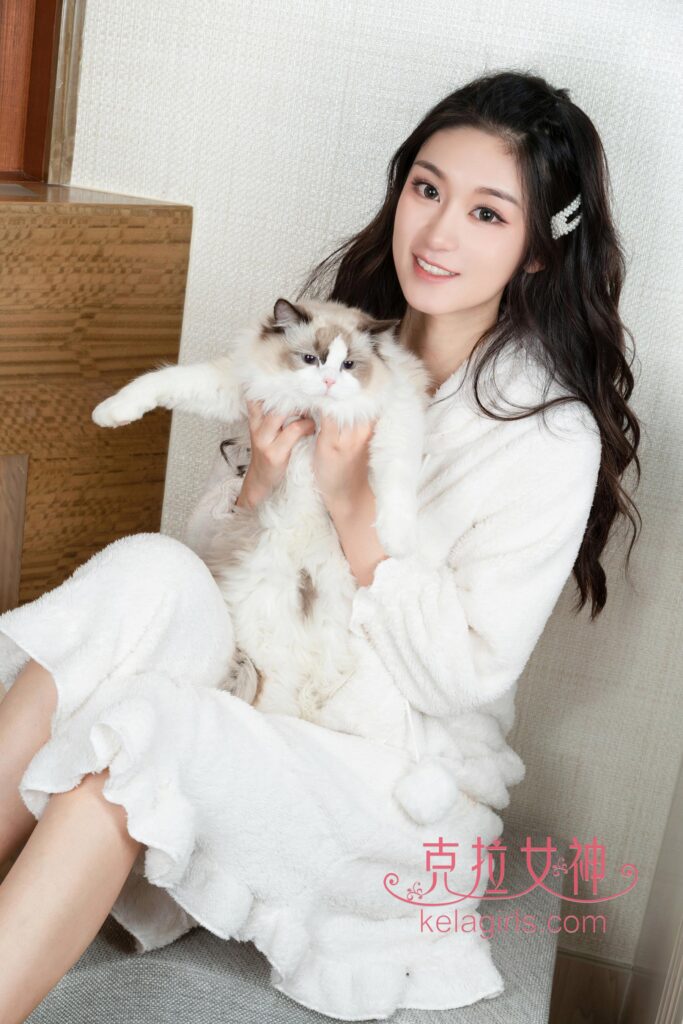 [Kelagirls克拉女神]2019.03.11《她与她的猫》汤怡[28P/522MB]插图1
