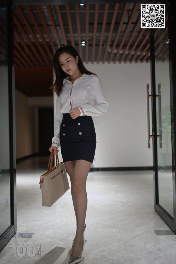 [IESS异思趣向] 一千零一夜 011《OL下班后去健身》[98P/84.3MB]插图1