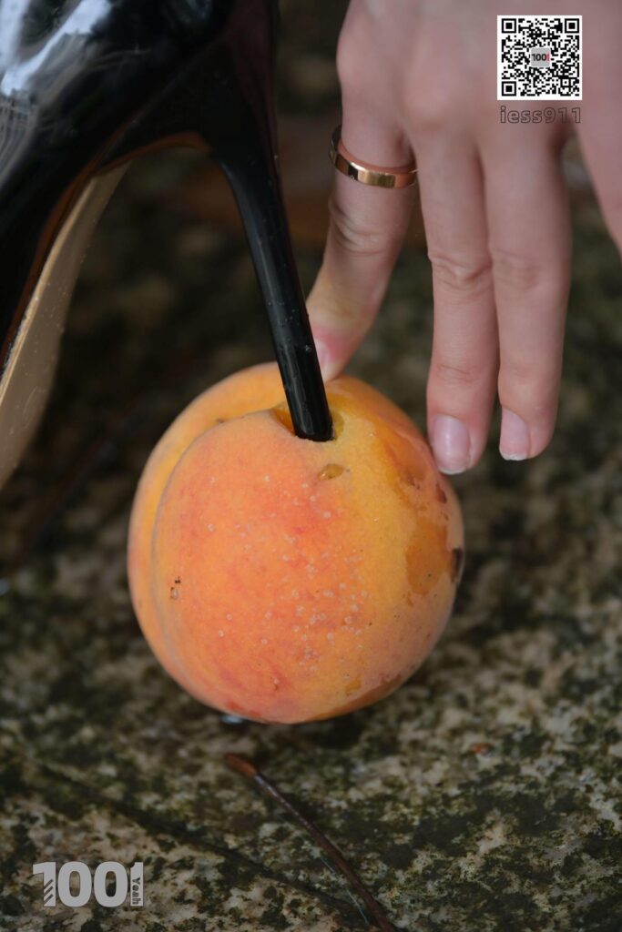 [IESS异思趣向] 一千零一夜 七夕特辑《蜜桃成熟时》[70P/66MB]插图1