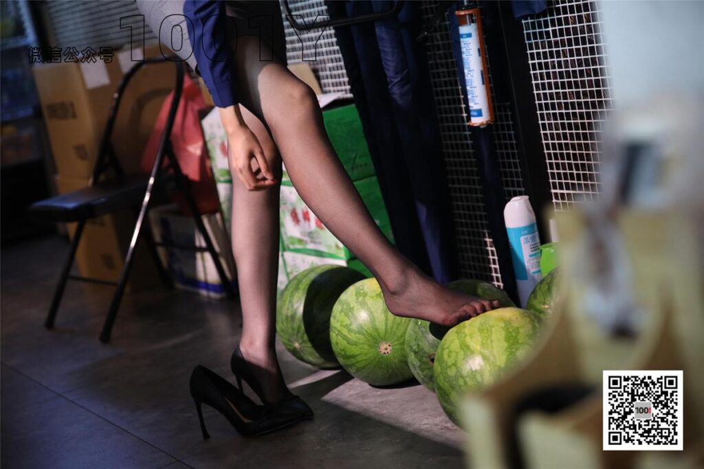 [IESS异思趣向] 一千零一夜 045 腿腿《餐厅的服务员2》[96P/118MB]插图2