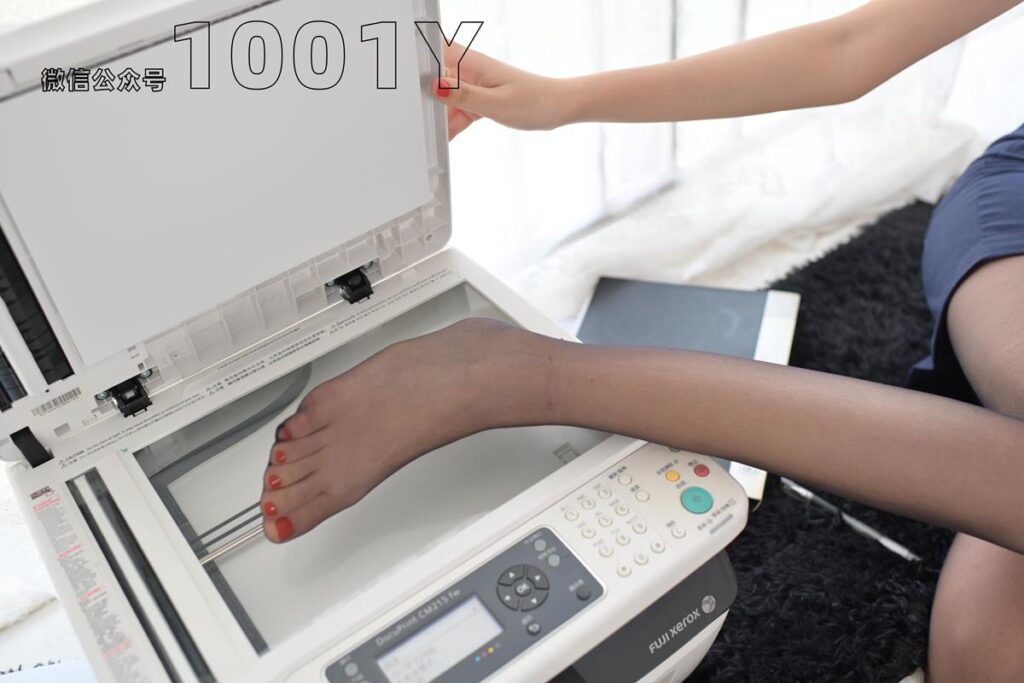 [IESS异思趣向] 一千零一夜 049 西瓜《我的小秘书3》[96P/159MB]插图1