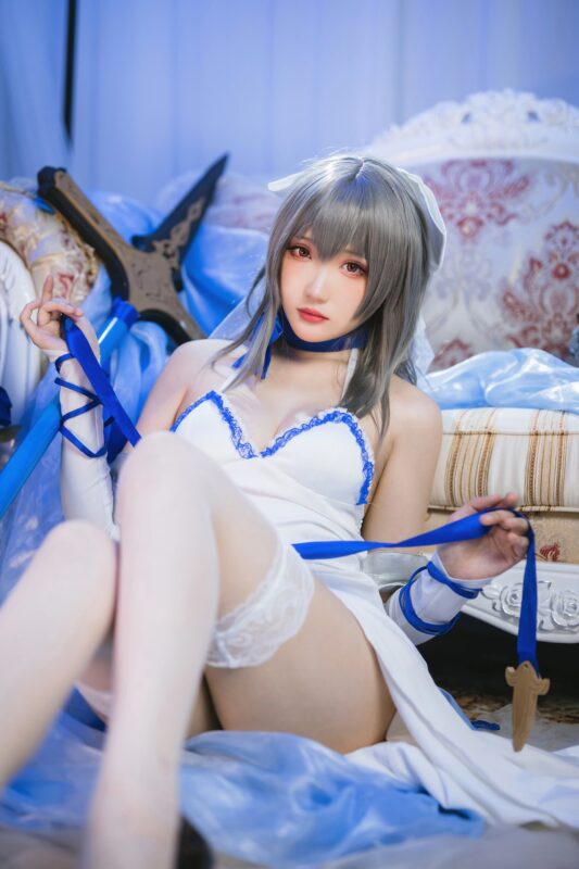 瓜希酱 NO.042 – 路易九世礼服[22P/122MB]-无料摄影圈