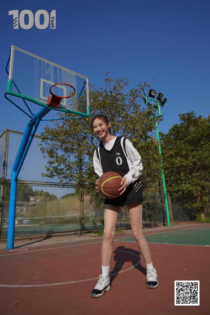 [IESS异思趣向] 一千零一夜 107 草莓《陪女朋友打球3》[94P/301MB]插图3