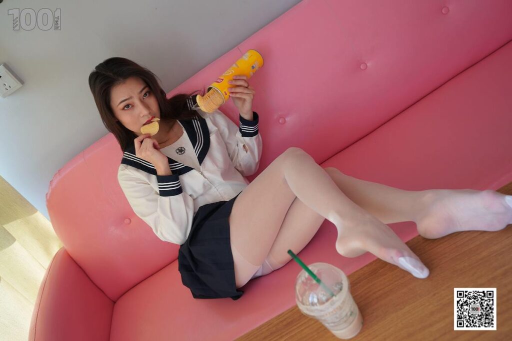 [IESS异思趣向] 一千零一夜 131 真真《逃课的JK少女1》 [90P/68MB]插图3