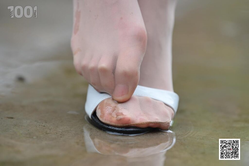 [IESS异思趣向]一千零一夜 162《雨中漫步2》[74P/83MB]插图3