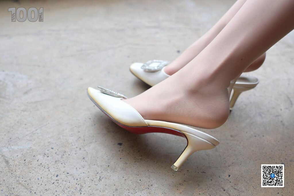 [IESS异思趣向] 一千零一夜 176 Lucy《贵妇的日常生活2》[80P/77MB]插图2