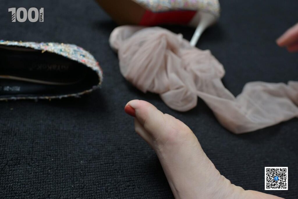 [IESS异思趣向] 一千零一夜 190《一抹红》完结篇 [90P/101MB]插图1