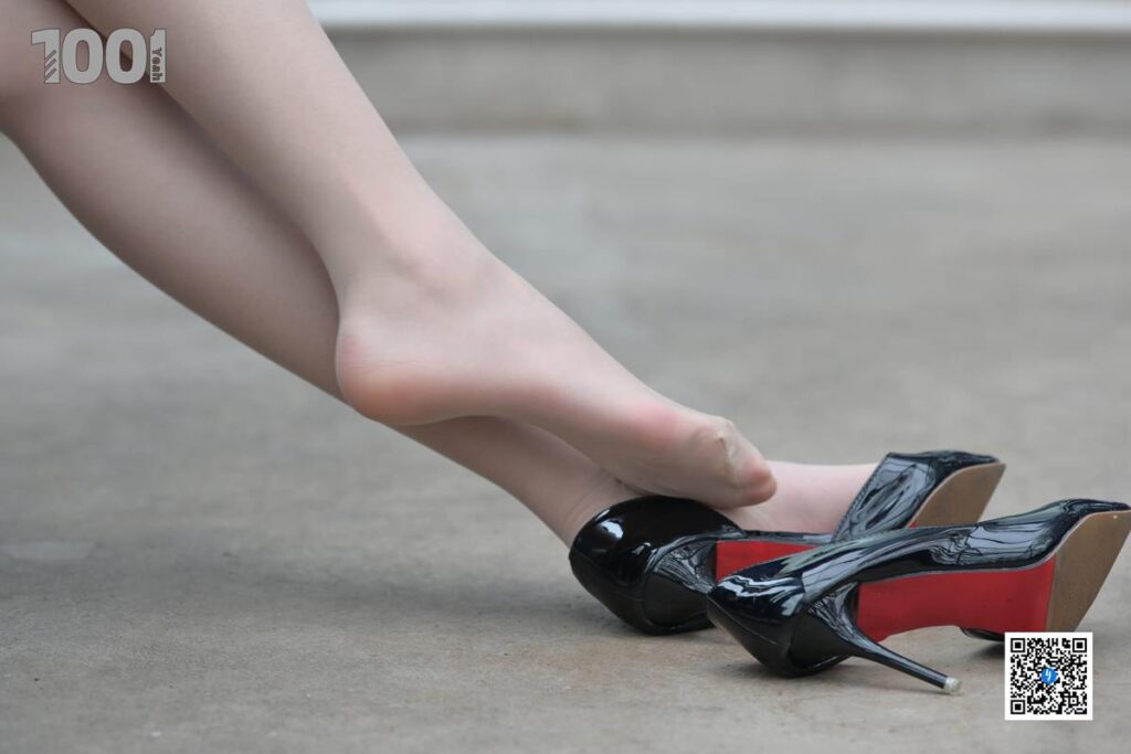 [IESS异思趣向] 一千零一夜 206 草莓《您拨打的用户暂时无法接通2》[68P/58MB]插图1