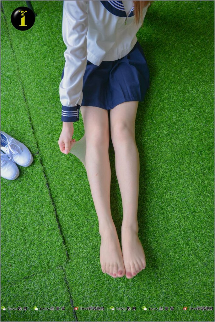 [IESS异思趣向] 普惠集 007-广炎 JK服与清新小白鞋 [88P/180MB]插图3