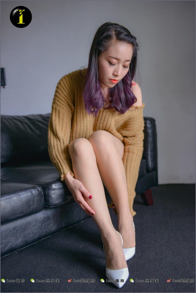 [IESS异思趣向] 普惠集 009-范美美 把穿得起球的袜子换了 [90P/157MB]插图2