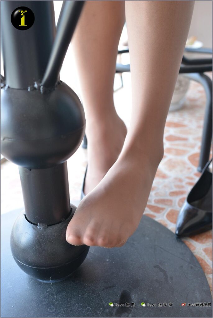 [IESS异思趣向] 普惠集 022-素人表妹的高丝长腿大特写Ⅱ [94P/98.7MB]插图2