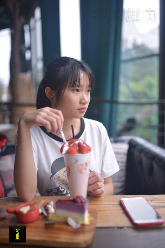 [IESS异思趣向] 普惠集 053-妹妹琪琪 妹妹的80D（3）-丝足底 [94P/225MB]插图