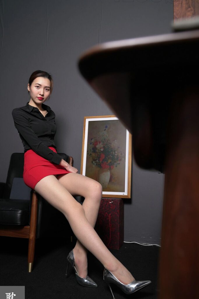 [IESS异思趣向] 普惠集 061 大妞 – 舒适的包围 [98P/170MB]插图3