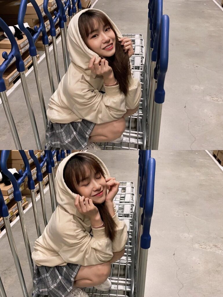 鱼鱼足影 003 嘉乐牛仔裤白棉袜裸足 [113P/2V/902MB]插图1