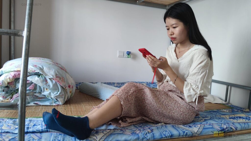 鱼鱼足影 第036期 静静白棉袜篮棉袜脚 [177P/1V/732M]插图4