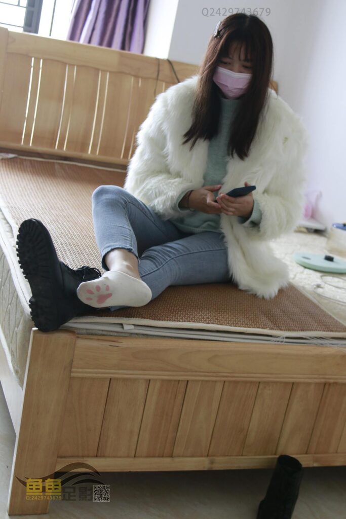 鱼鱼足影 095 蓉蓉38码马丁靴棉袜裸足[119P/1V/849M]插图3