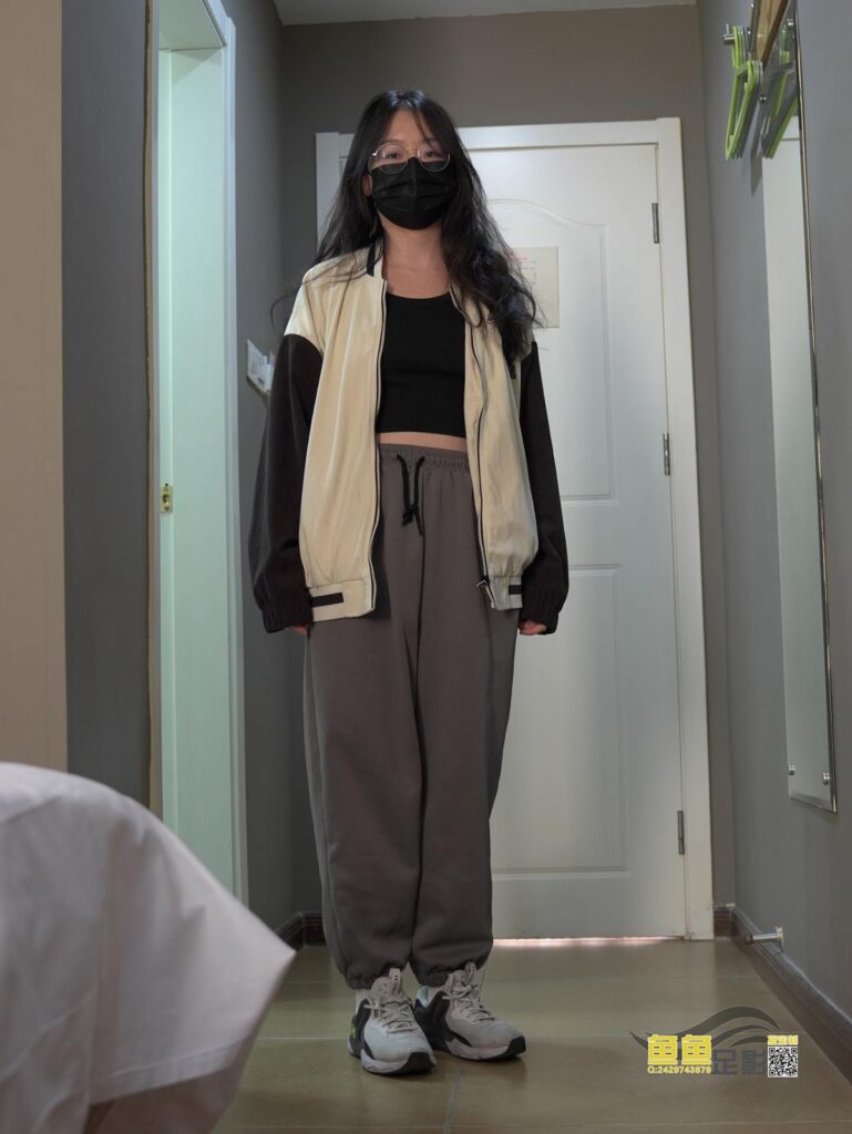 鱼鱼足影 103 茵茵老师白棉袜脚 [147P/1V/1.15G]插图2