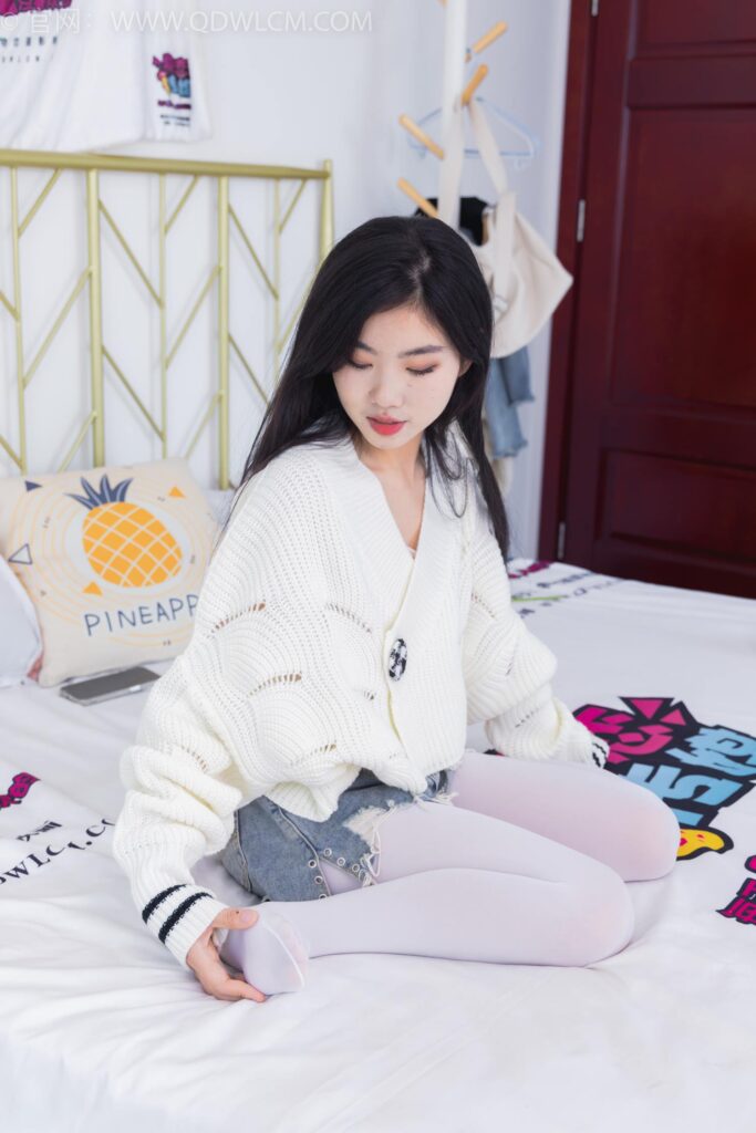 物恋传媒 NO.2396 米米-马丁靴、厚白丝[150P/1V/2.74GB]插图4