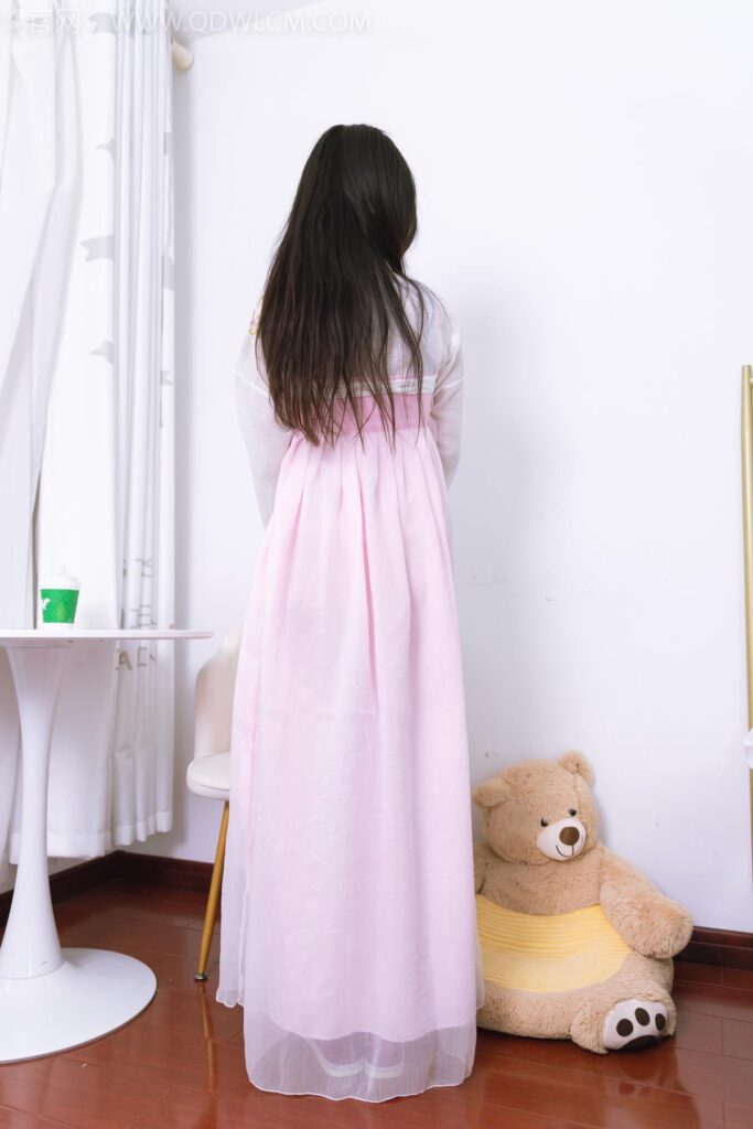 物恋传媒 NO.2397 美兔-汉服、布鞋、粉色棉袜[150P/1V/3.88GB]插图3