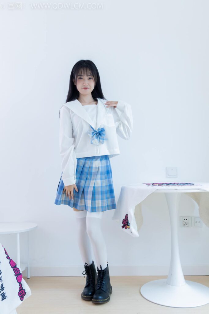 物恋传媒 NO.2398 嘉木-帆布鞋、马丁靴、过膝白袜[155P/1V/4.52GB]插图2