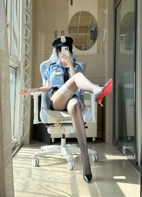 不可爱羚 NO.003 – 女警制服[48P/102MB]-无料摄影圈