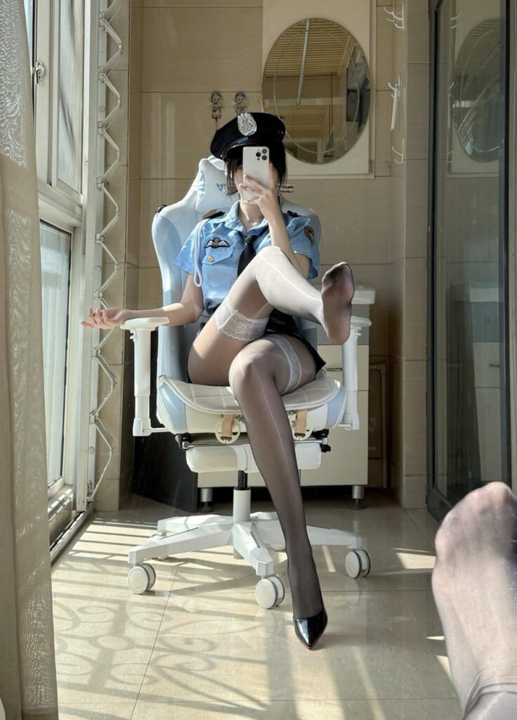 不可爱羚 NO.003 – 女警制服[48P/102MB]插图2