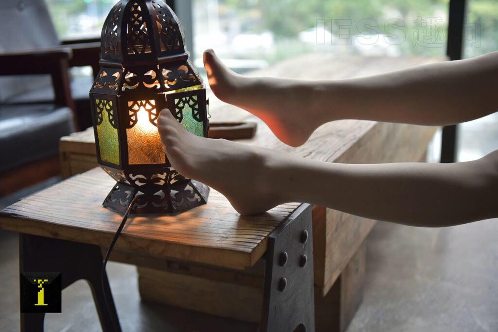 [IESS异思趣向] 普惠集 108-小六职业肉丝演绎III [99P/136MB]插图2