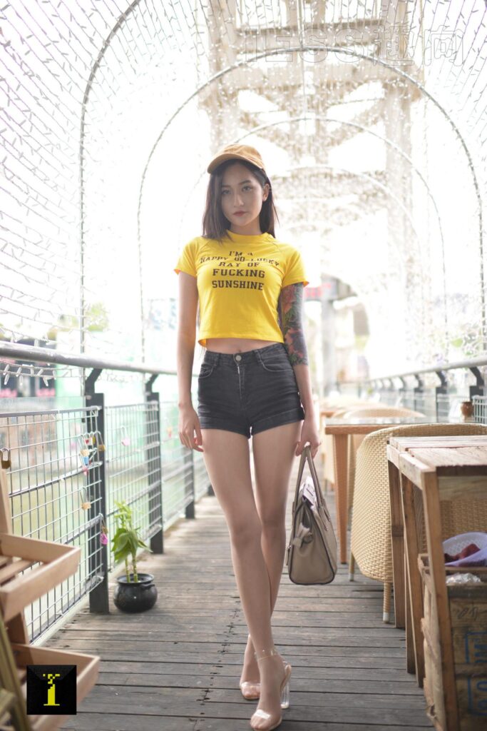 [IESS异思趣向] 普惠集 112 潇潇 – 腿鉴 [73P/105MB]插图2