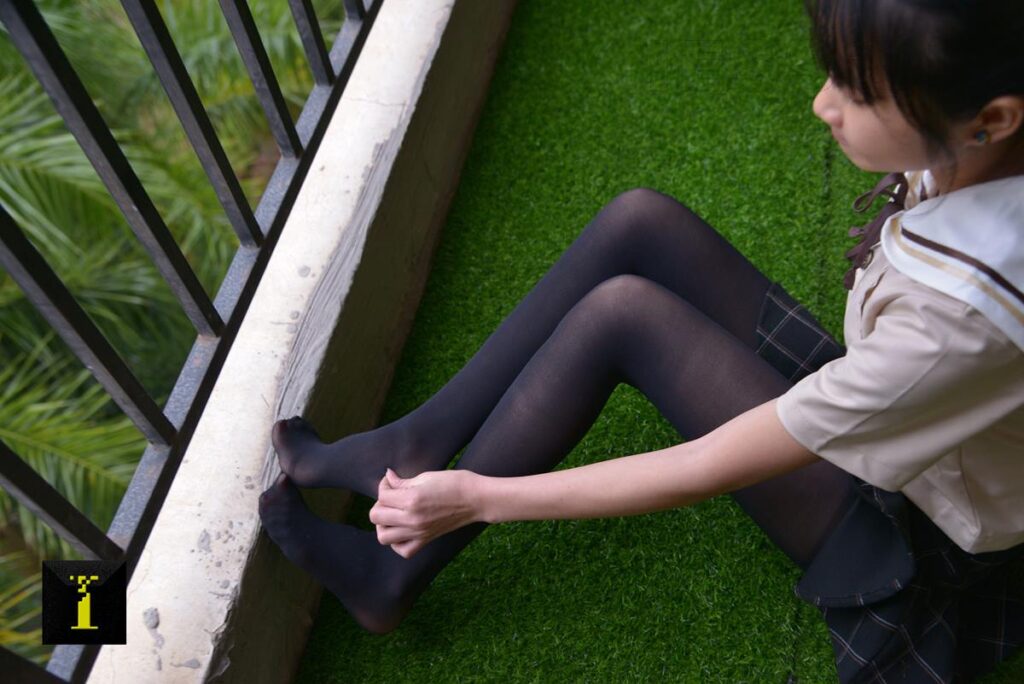 [IESS异思趣向] 普惠集 139-《50D、JK和少女》2 [75P/192MB]插图2