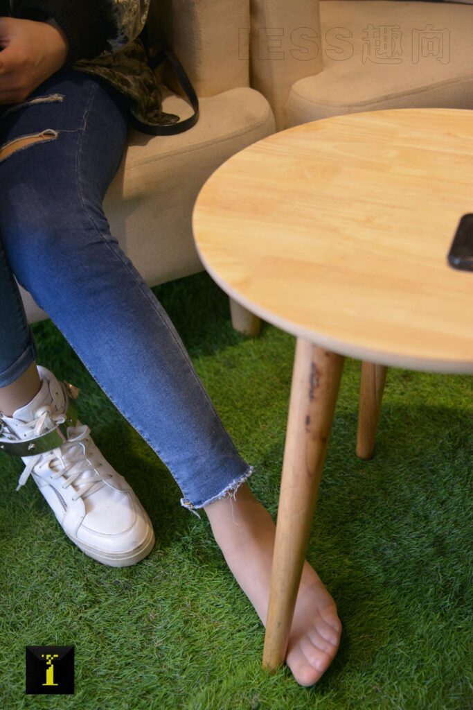 [IESS异思趣向] 普惠集136-小捷的双层袜 [74P/188MB]插图3