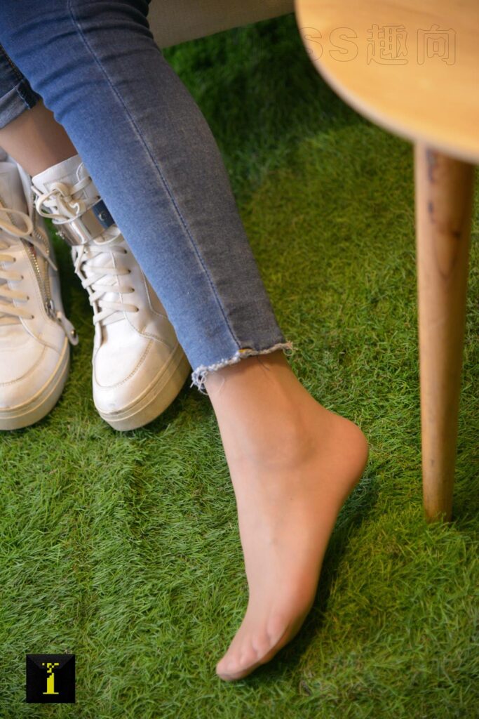 [IESS异思趣向] 普惠集136-小捷的双层袜 [74P/188MB]插图2