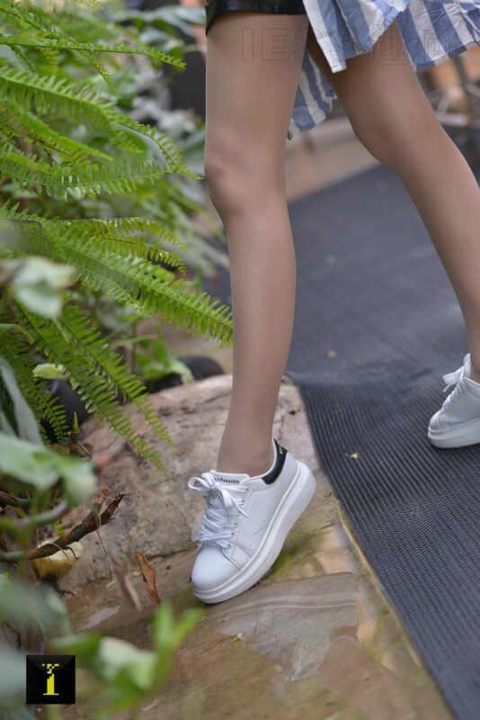 [IESS异思趣向] 普惠集 153 阿离-最纯情的34码小白鞋 [86P/168MB]-无料摄影圈