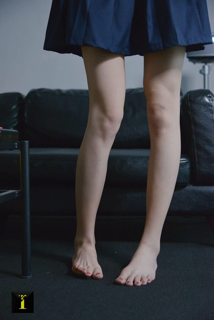 [IESS异思趣向] 普惠集 156-若琪的裸腿 [84P/166MB]插图1