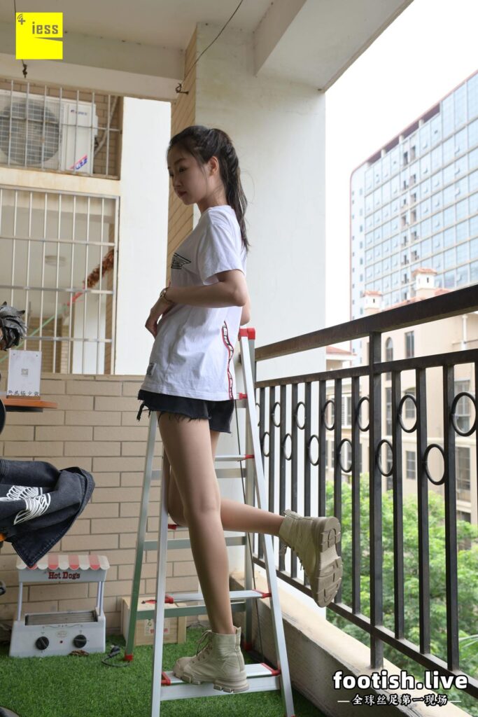 [IESS异思趣向] 普惠集 169-腿霸的一组日常随拍 [92P/125MB]插图1