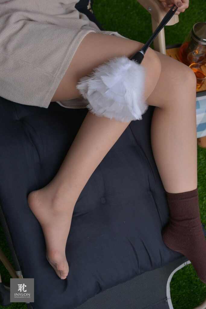 [IESS异思趣向] 普惠集195-馨月 春丝 1 [74P/101MB]插图3